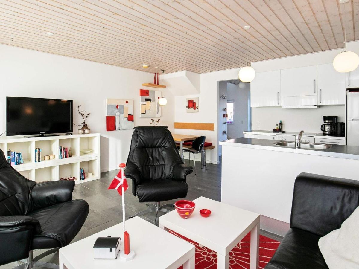6 Person Holiday Home On A Holiday Park In 루켄 외부 사진